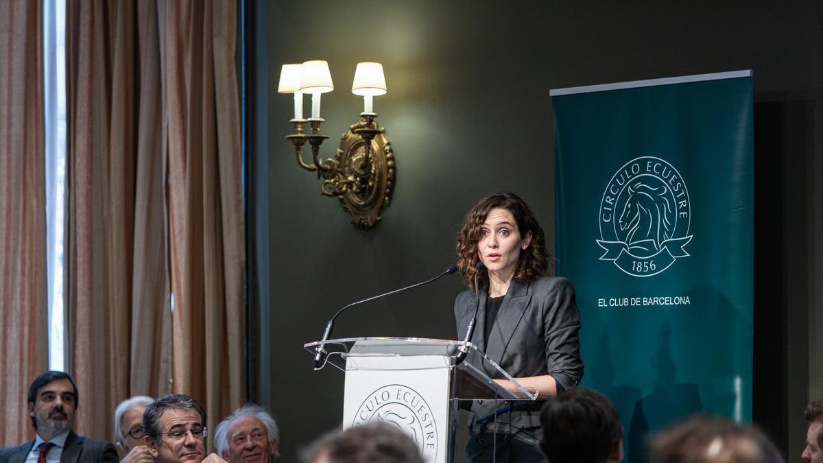 Ayuso durante su intervención en el Círculo Ecuestre de Barcelona.