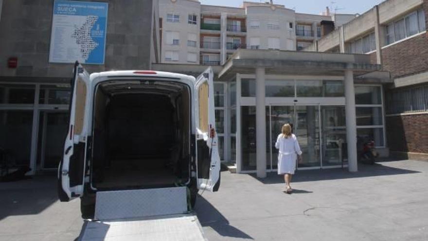 Favara paga desde mañana un taxi para que los vecinos puedan ir gratis al médico