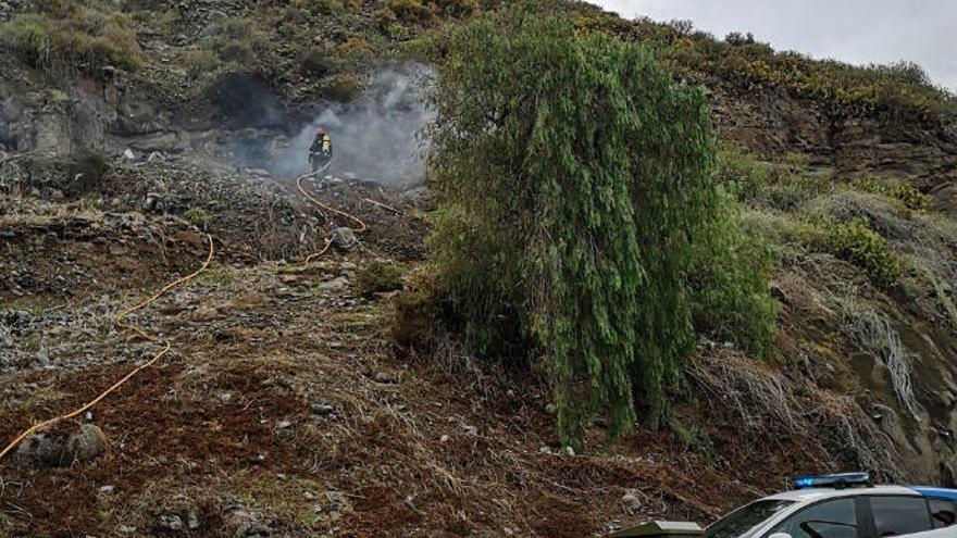 Se declara un incendio en las cuevas de Mata