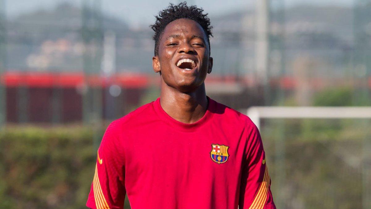 Moussa Ndiaye, feliz en sus primeras semanas en el Barça B