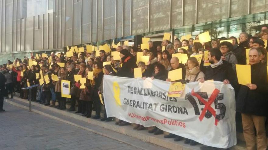 Els treballadors de la Generalitat protesten contra la decisió del jutge