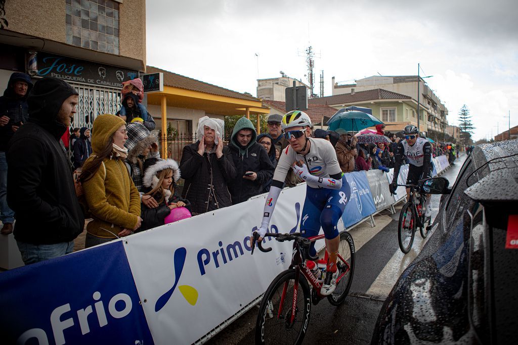 Salida de la Vuelta Ciclista a la Región de Murcia en San Javier