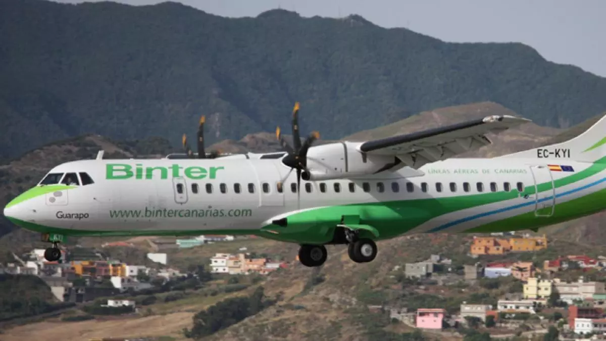 Así se enteraron los pasajeros de un avión de Binter de que España ganó la Eurocopa