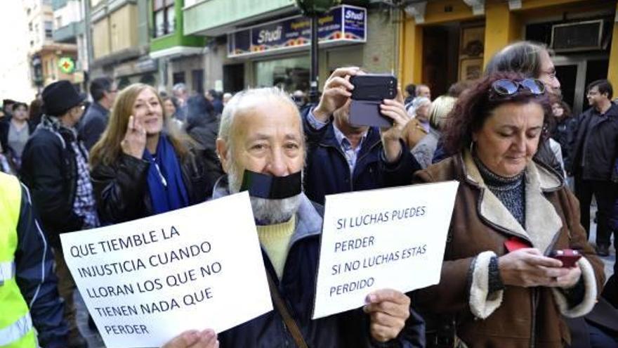 El Cermi denuncia «coacciones» del Consell para que pidan los datos bancarios a los usuarios