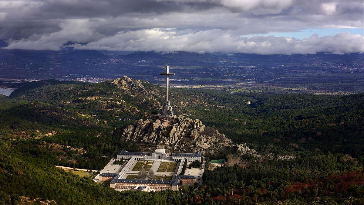 El Gobierno destina 665.000 euros a la exhumación e identificación de cuerpos del Valle de los Caídos