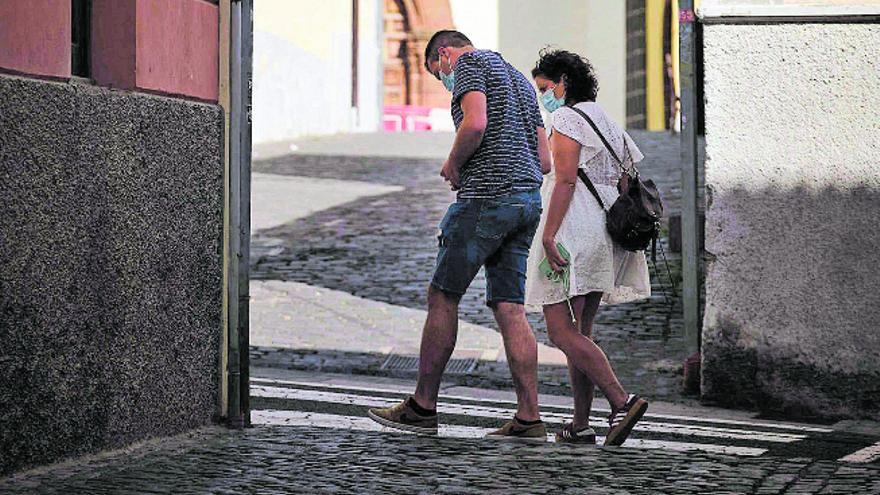 La Delta barre con el resto de las variantes del coronavirus en Canarias - Vimarsana News