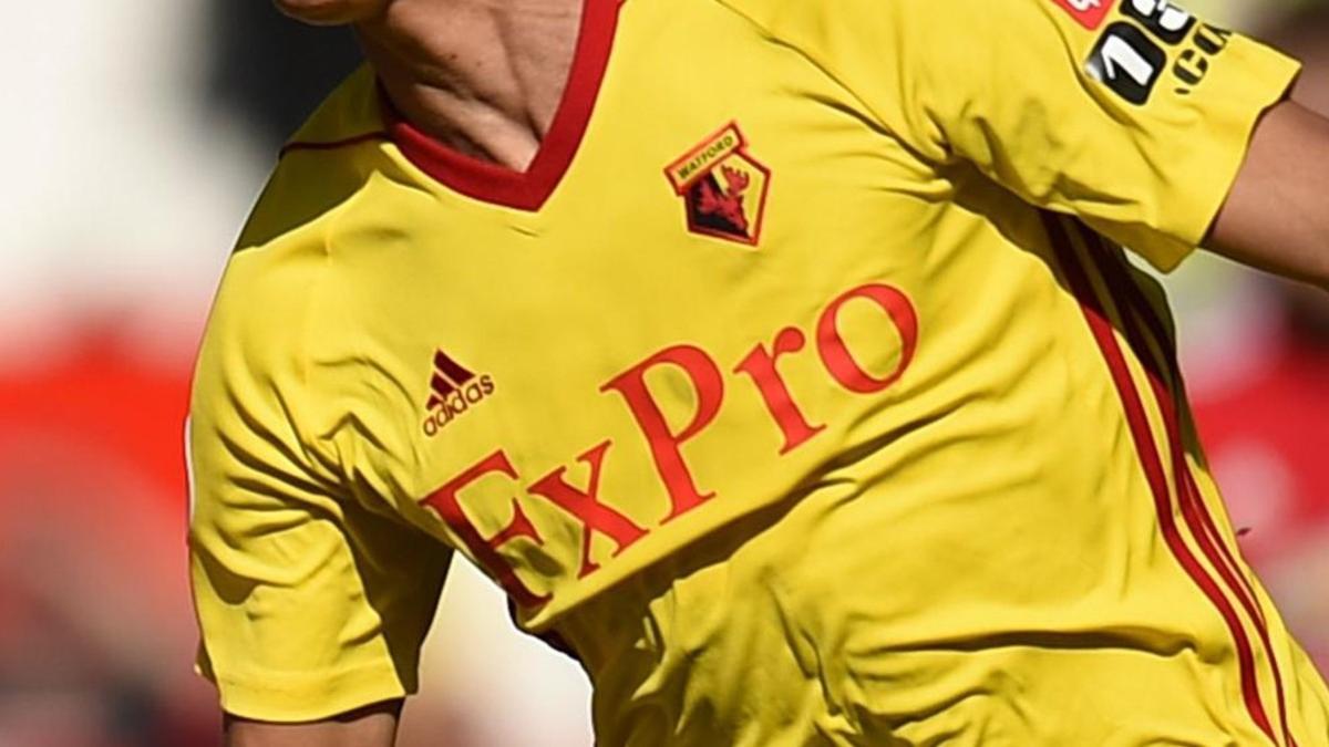 La camiseta del Watford, regalo para los hinchas fieles