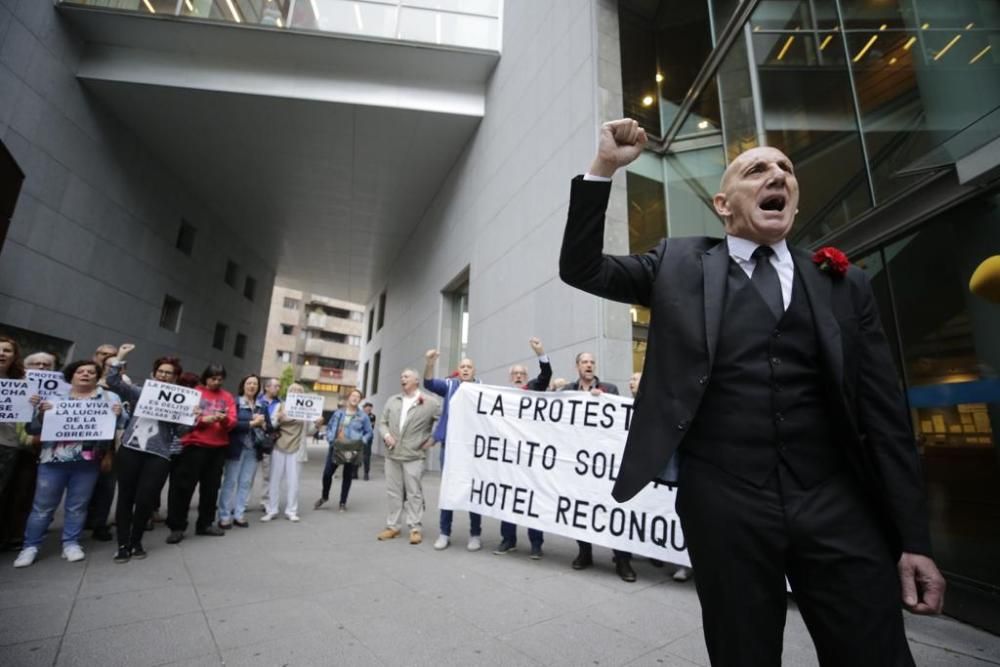 Un centenar de personas respaldan a los acusados por las protestas en El Reconquista