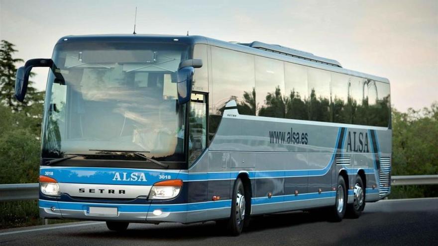 Investigan la ruta que siguió el autobús de Alsa que trajo a la familia de Madrid
