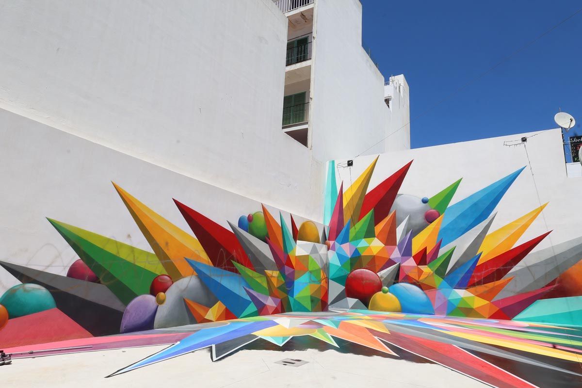 Galería: Vandalismo en el mural de Okuda en Sant Antoni