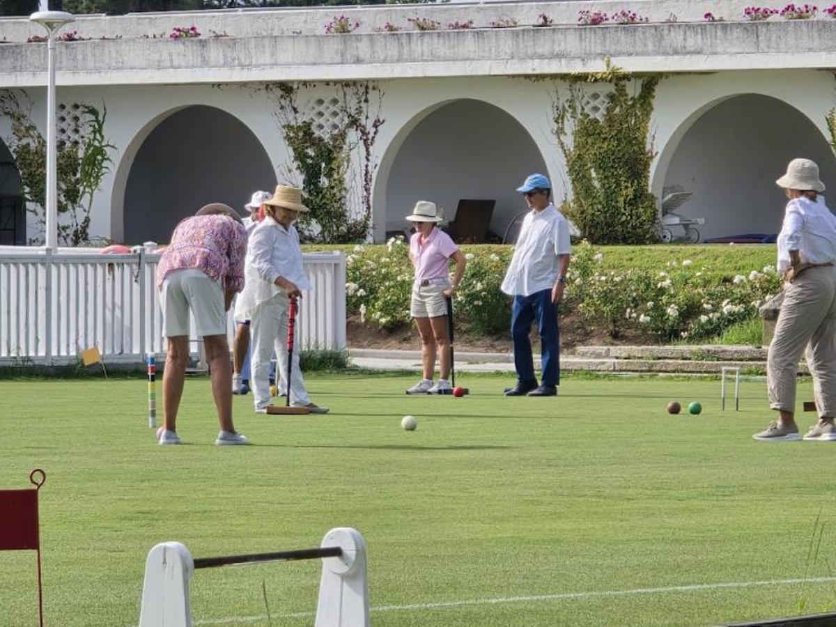 El campo de croquet del Beach Club La Toja, perteneciente al Real Club de Golf.