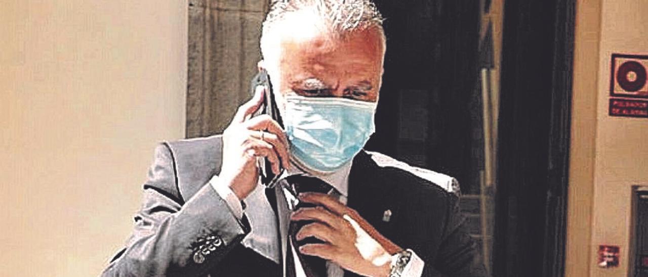 Ángel Víctor Torres, en un pleno del Parlamento de Canarias.