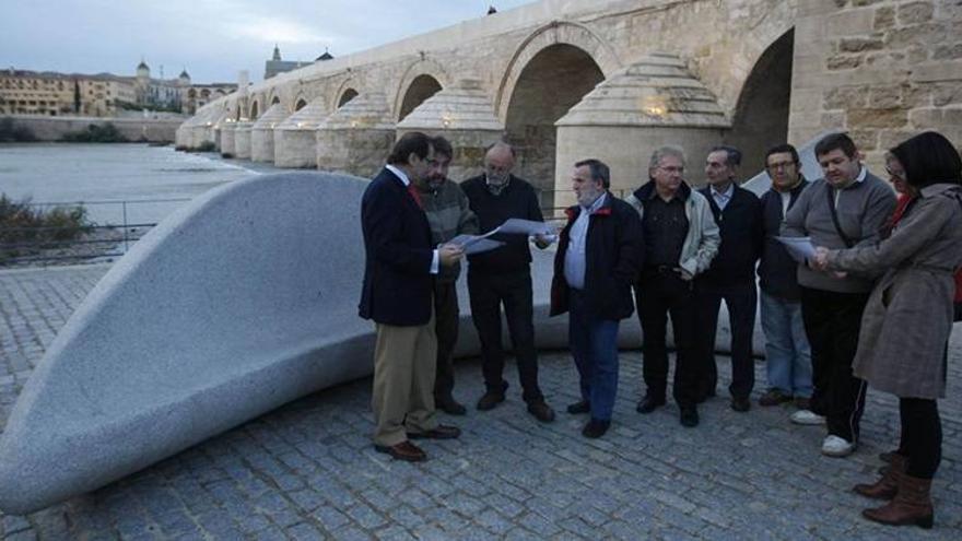 La escultura pez se moverá unos metros y girará para mirar al río