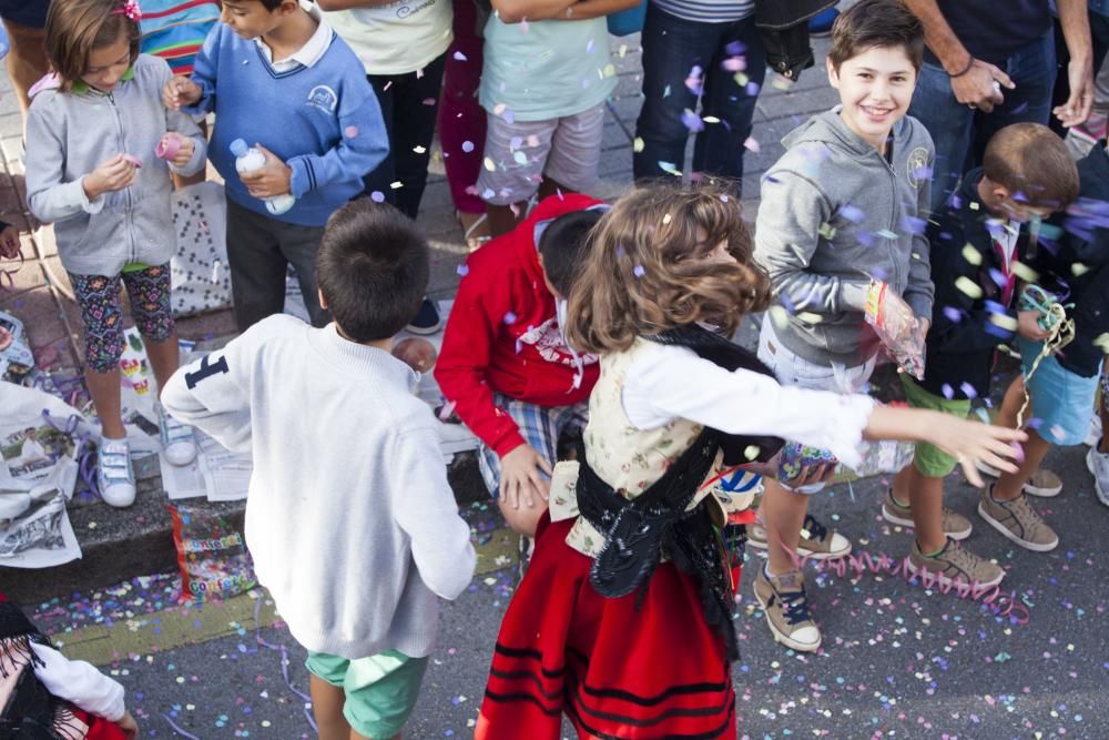 Desfile del Día de América en Asturias dentro de las fiestas de San Mateo de Oviedo