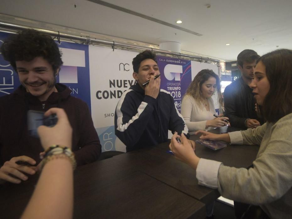 Firma de discos de OT 2018 en Nueva Condomina