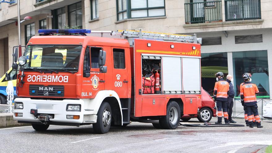 Dos incendios calcinan parte de sendas casas en Vigo y Tui