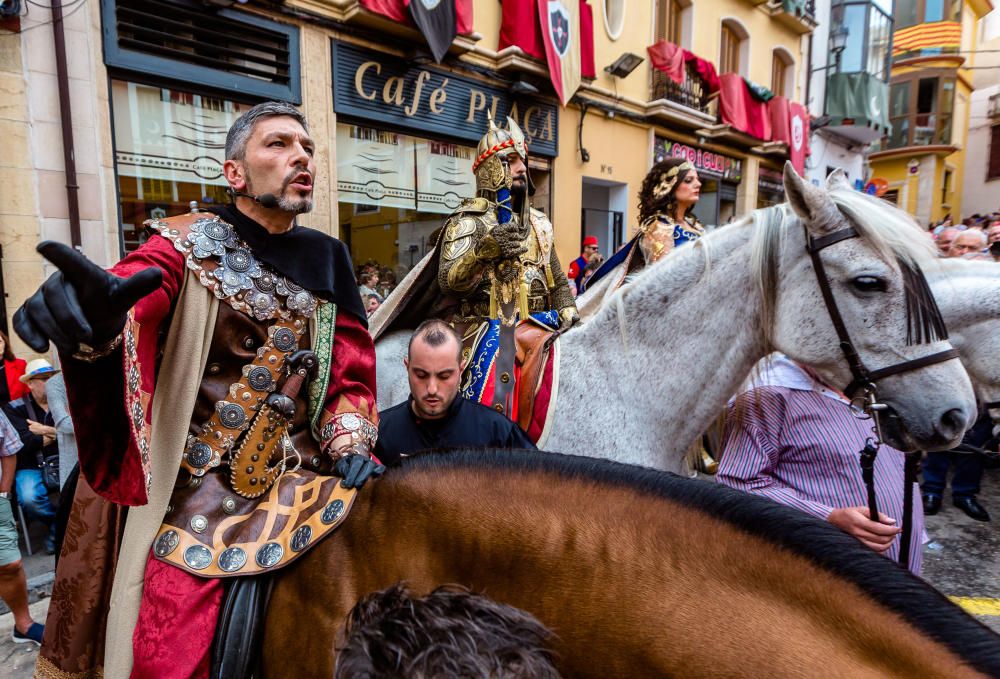 Los moros pidieron a los cristianos que abandonaran el castillo