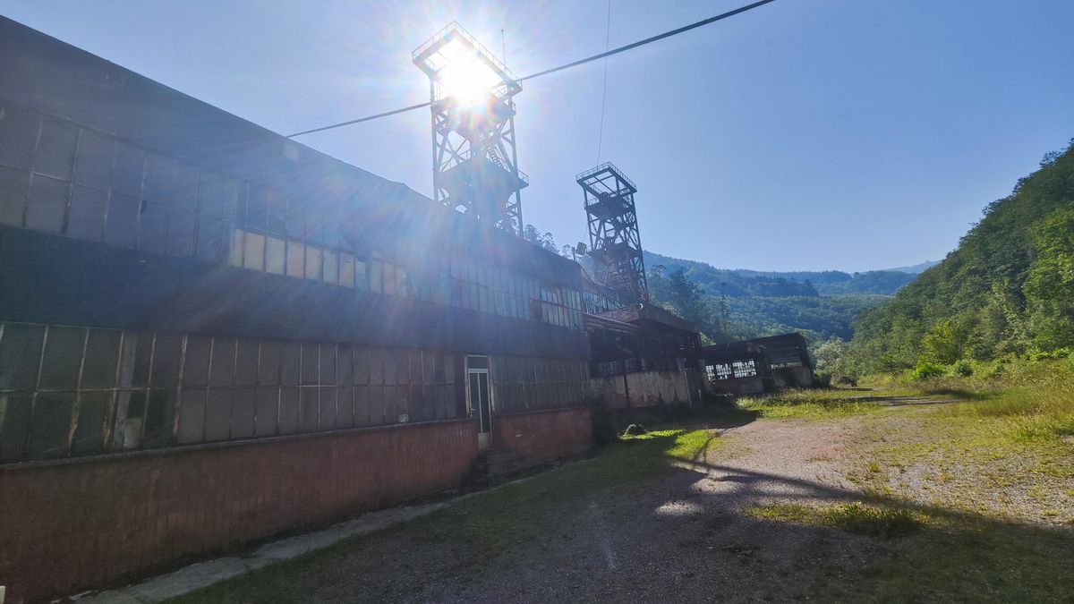 Las instalaciones del pozo Polio, en Mieres.