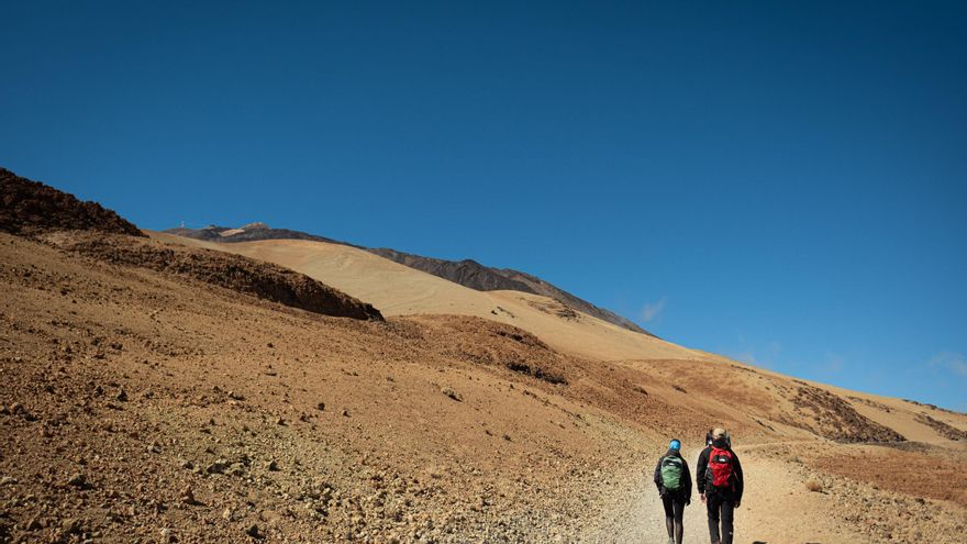 Nueva medida para proteger la joya de la naturaleza de Tenerife: cámaras para controlar los principales accesos al Teide