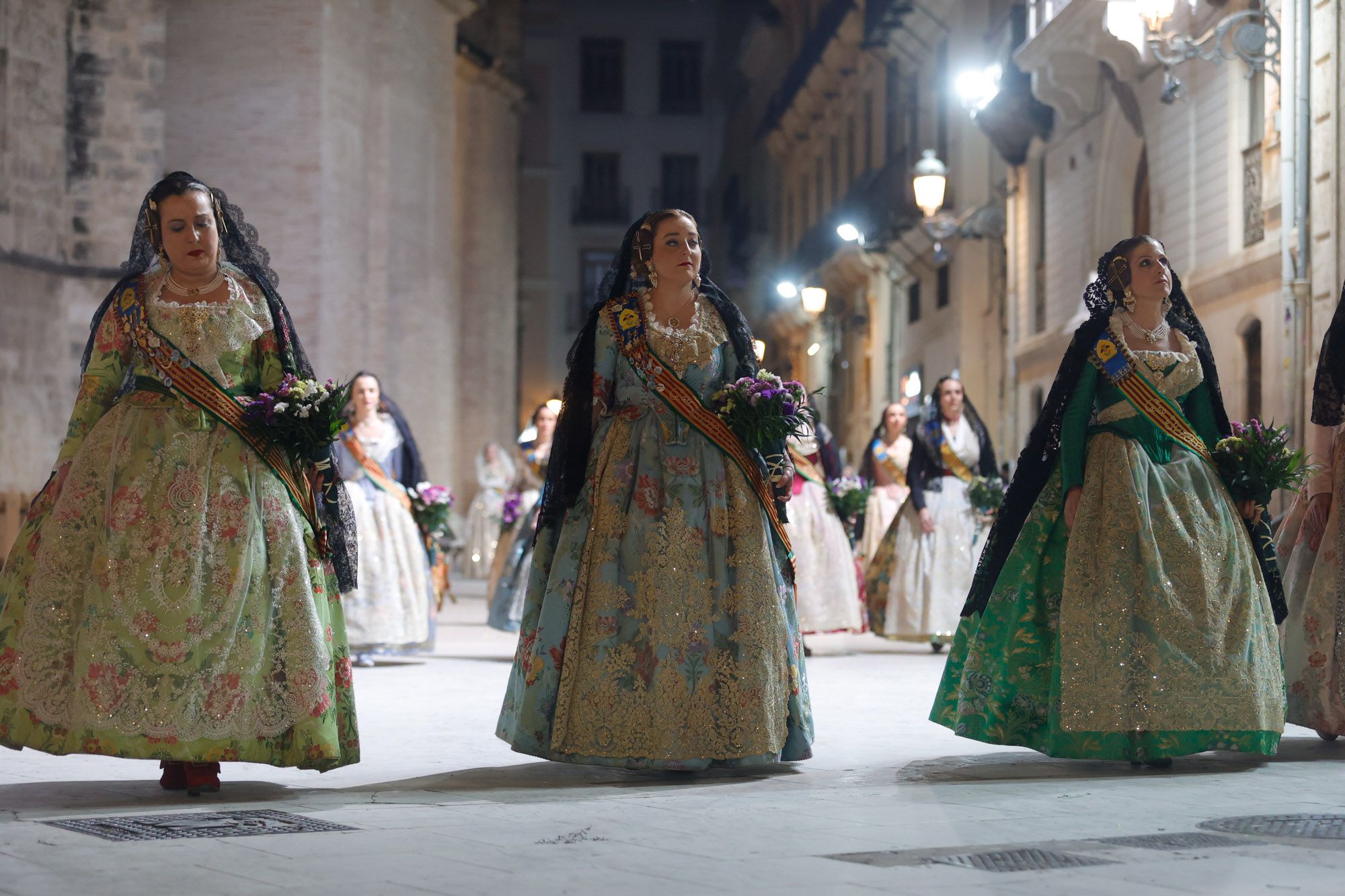 Todas las fotos de la Ofrenda del 17 de marzo por la calle San Vicente de 21:00 a 22:00 horas