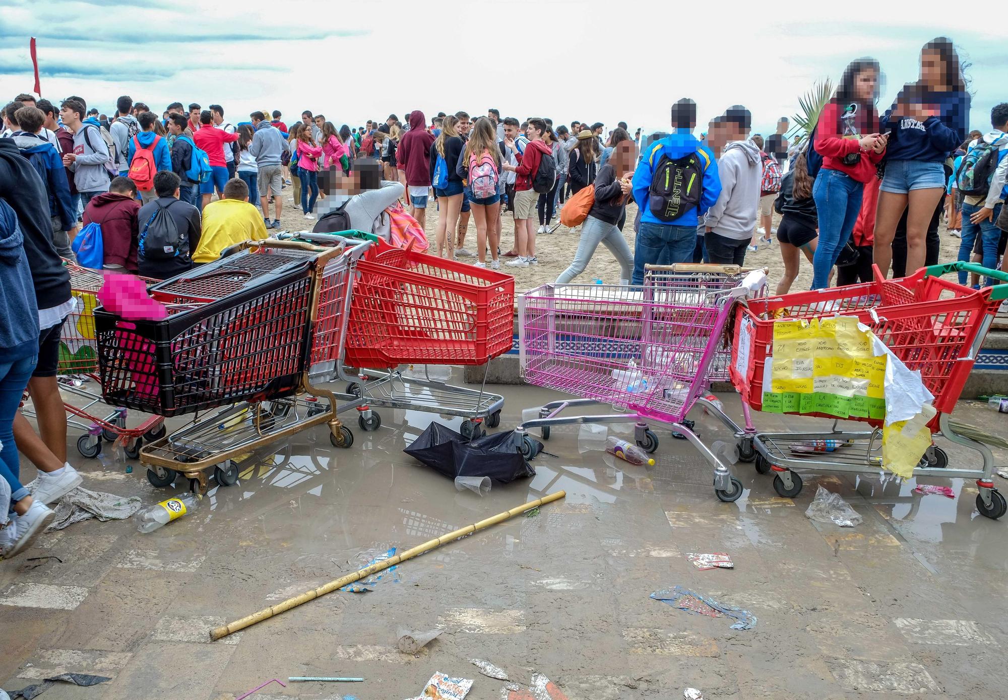 Así eran los Botellones el día de Santa Faz en la Playa de San Juan antes de las restricciones de seguridad