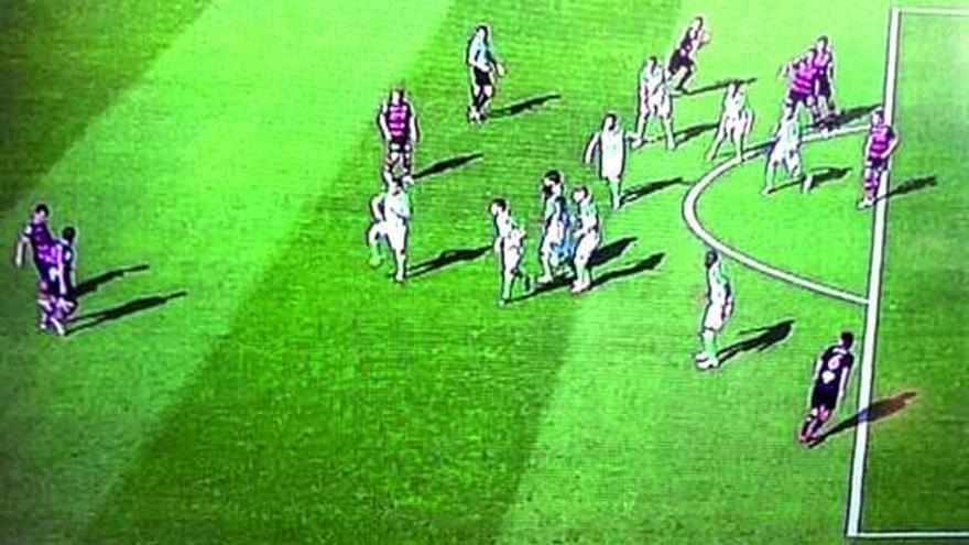 El fuera de juego señalado al Celta, con Túñez redondeado.