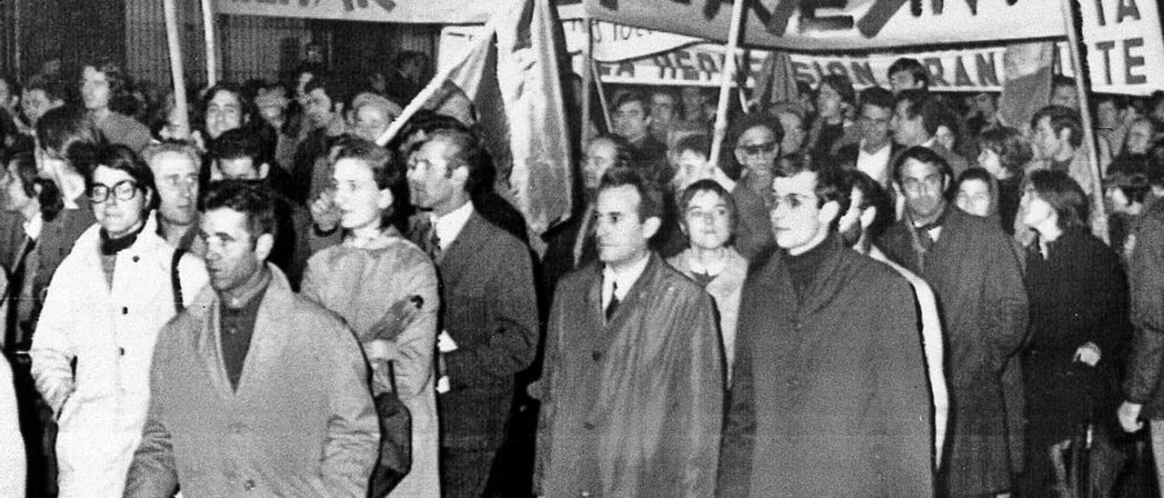 Manifestación en París
contra el Proceso de Burgos 
en 1970.