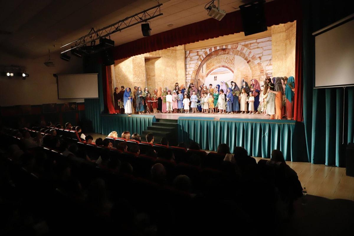 La representación de El Paso de Iznájar, en imágenes