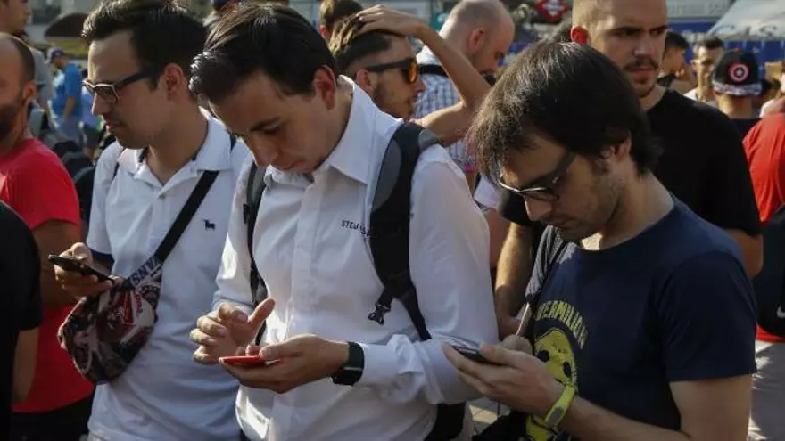 Los entrenadores Pokémon llenan El Retiro