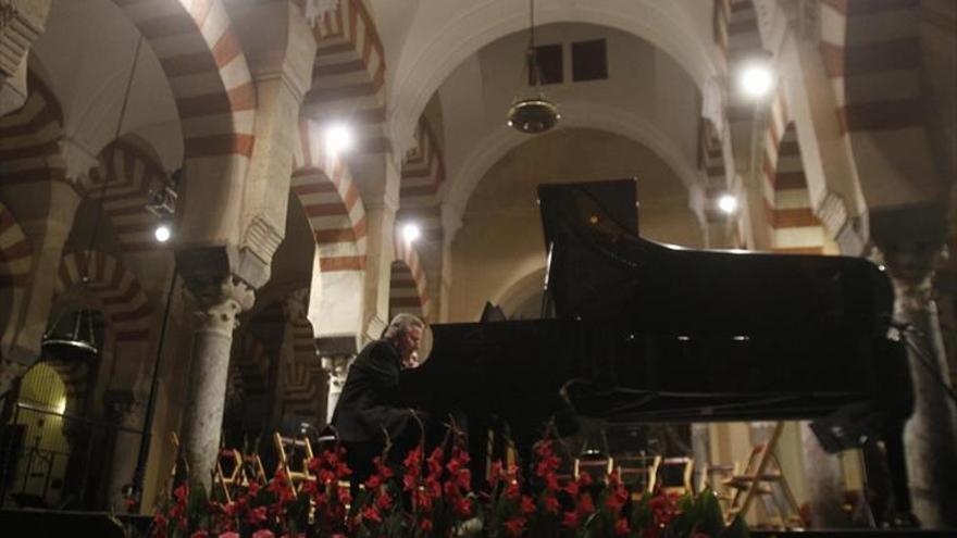 Leslie Howard lleva la grandeza del piano a la Mezquita