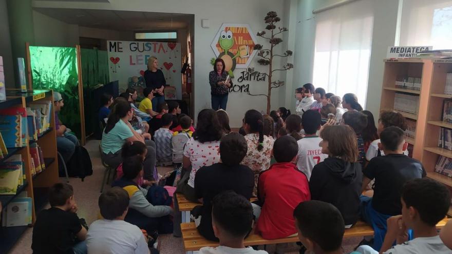 Más de 300 escolares visitan la biblioteca de Puerto Lumbreras