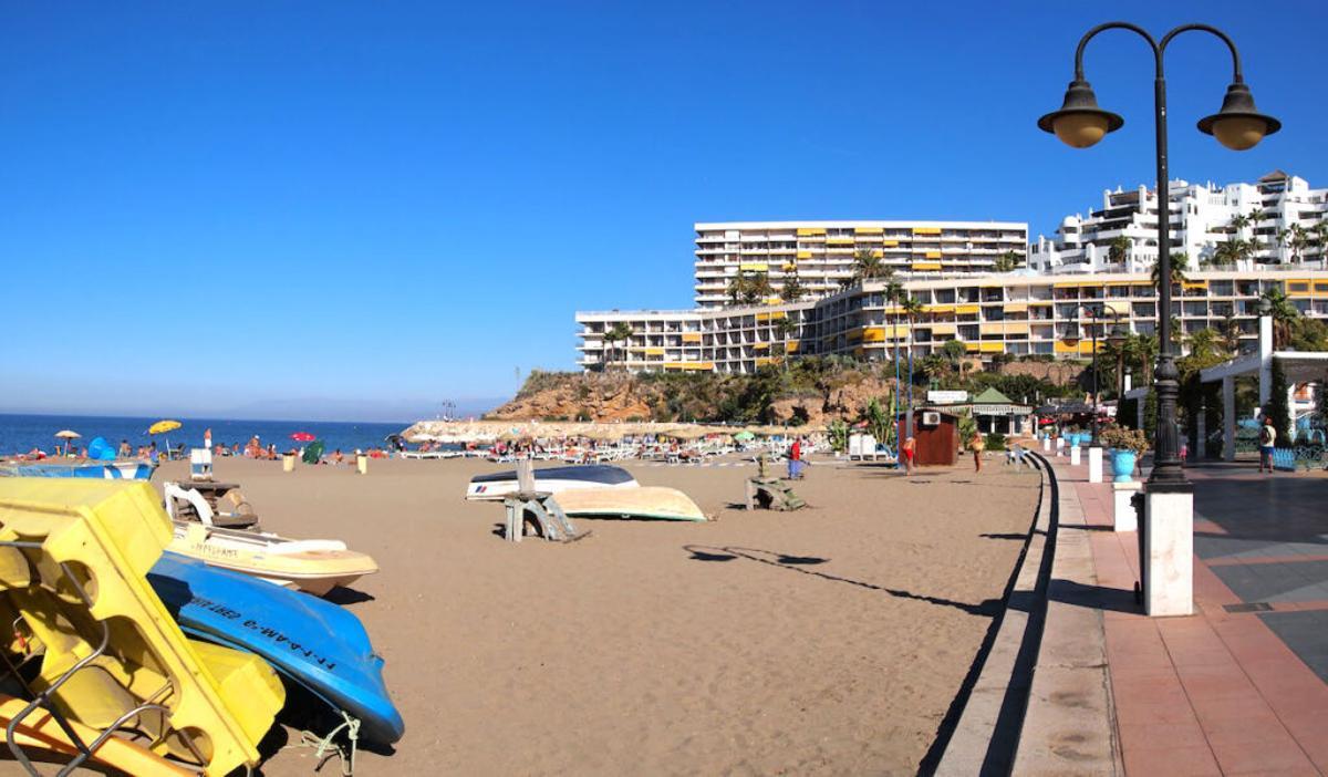Playas andaluzas pueden retroceder hasta 46 metros en 2100, alerta el Gobierno