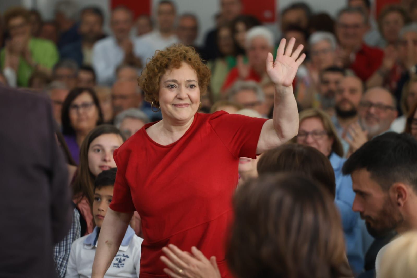 Jesús Ros presenta su candidatura en un gran acto en Torrent