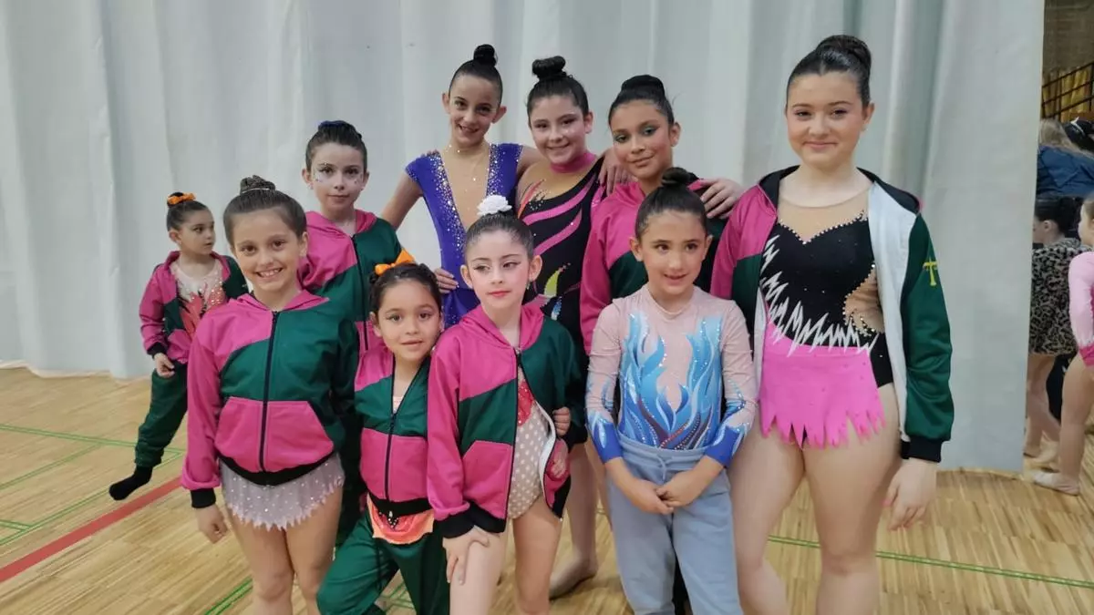 El V Trofeo de Gimnasia Rítmica "Concejo de Llanes" consolida su éxito con la participación de 107 gimnastas asturianas