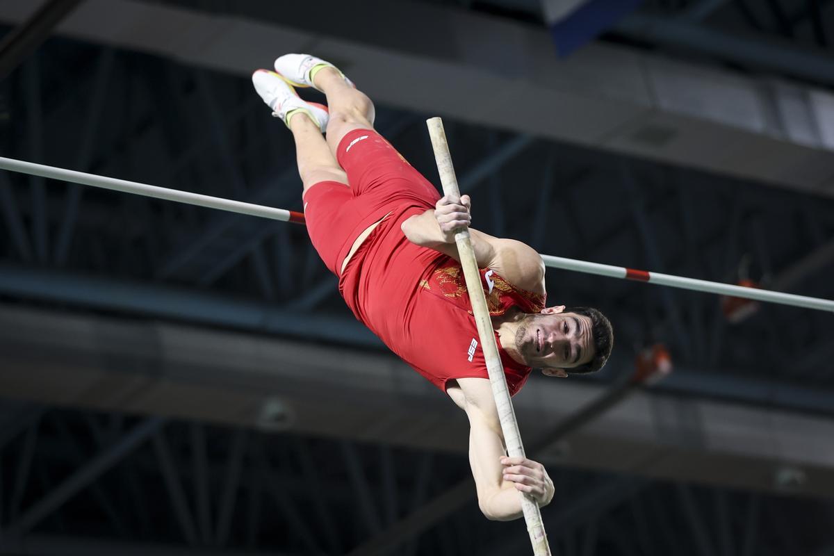 Ureña en el salto con pértiga