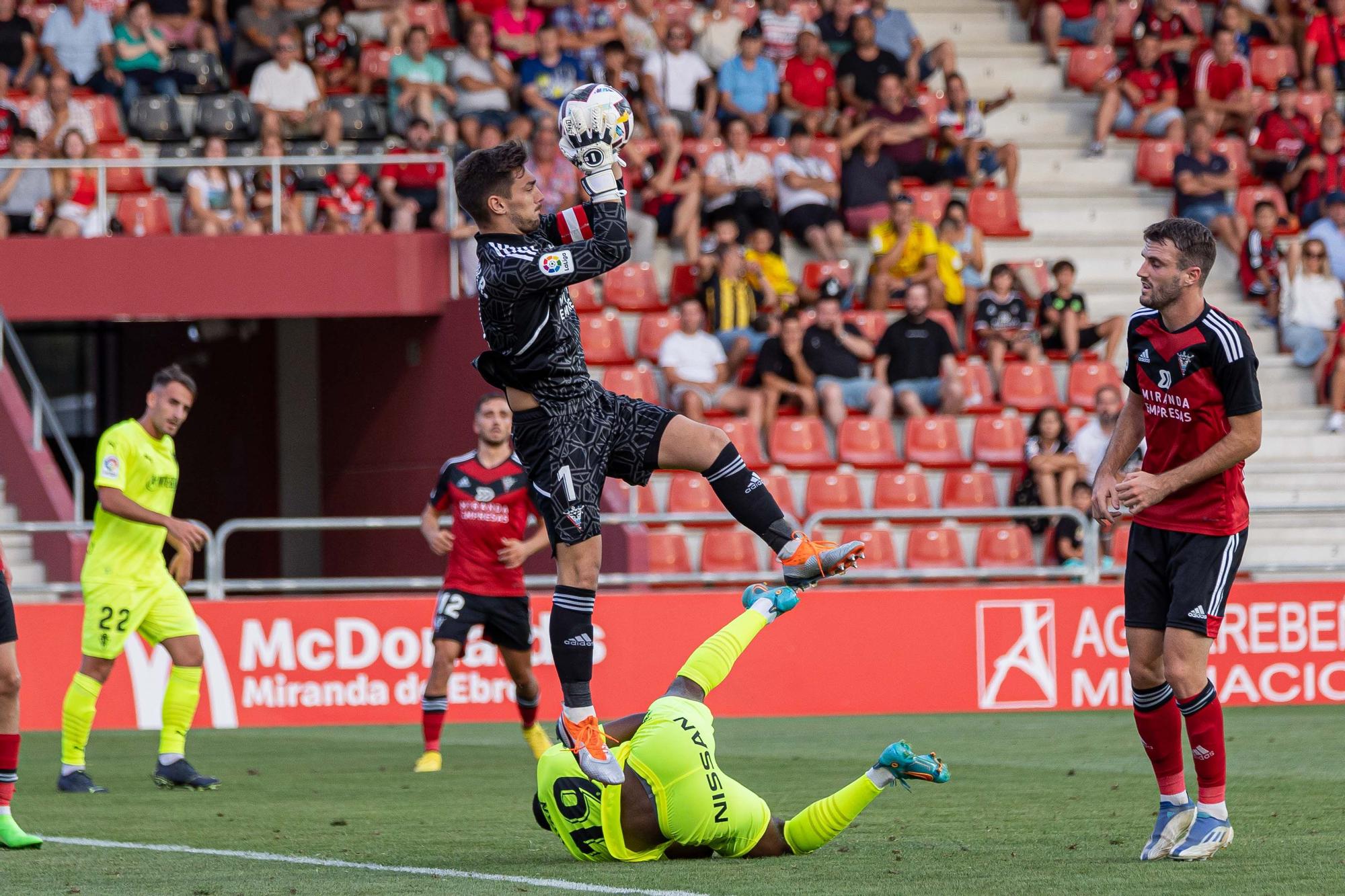 En imágenes: así fue el empate del Sporting en Anduva