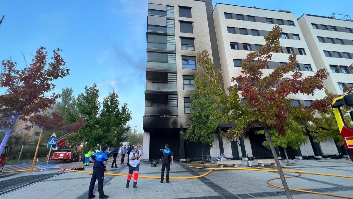 Explosión e incendio en un local comercial de Alcorcón.-