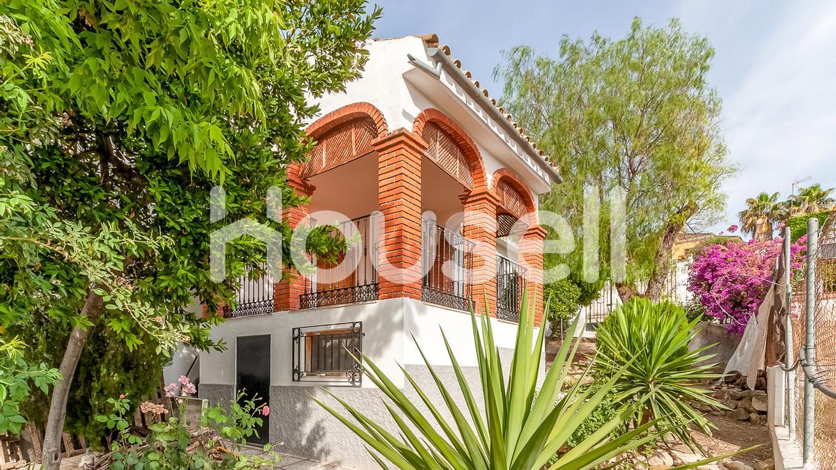 Casa en venta en Puente Genil.