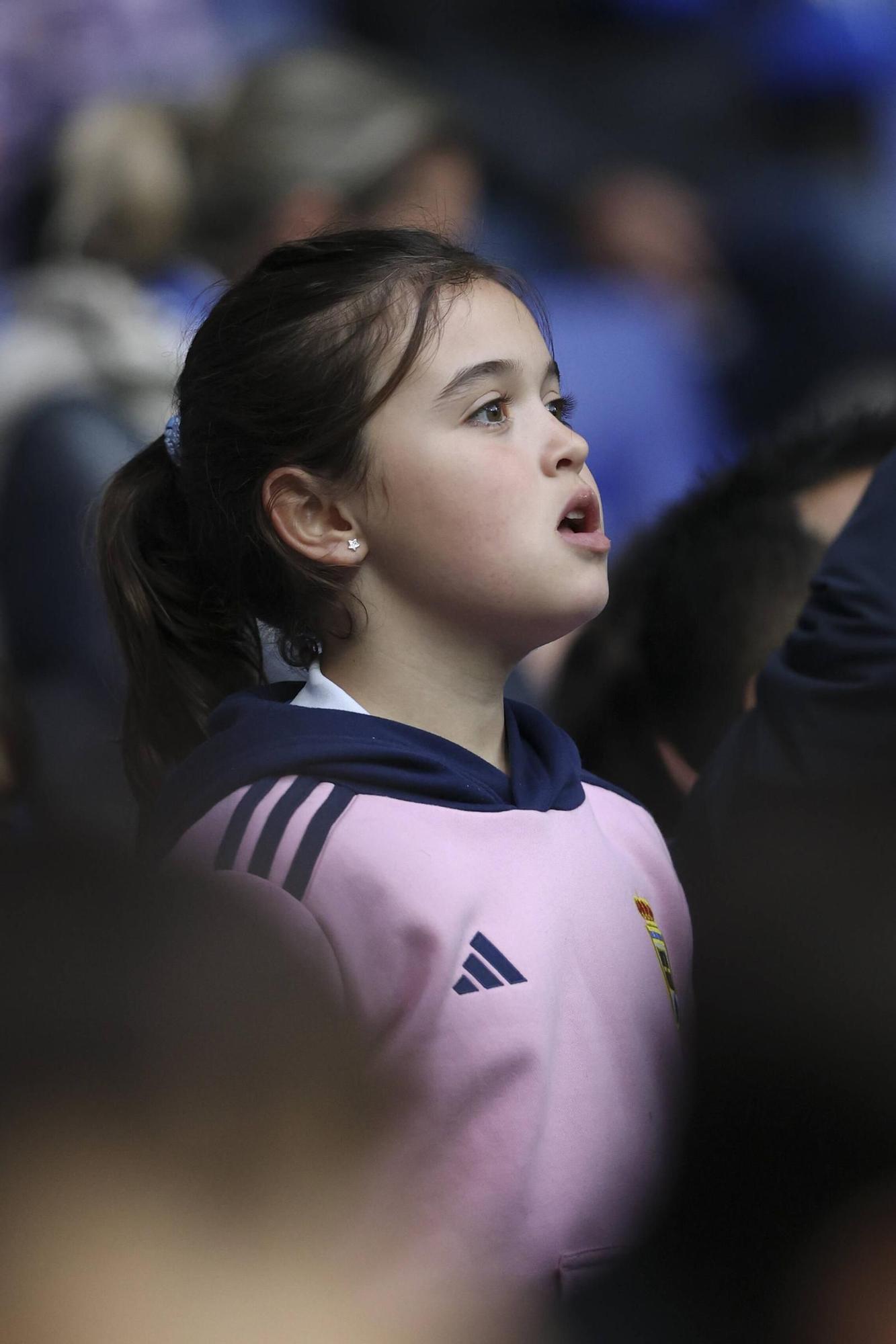 EN IMÁGENES: así fue el encuentro entre el Oviedo y el Tenerife