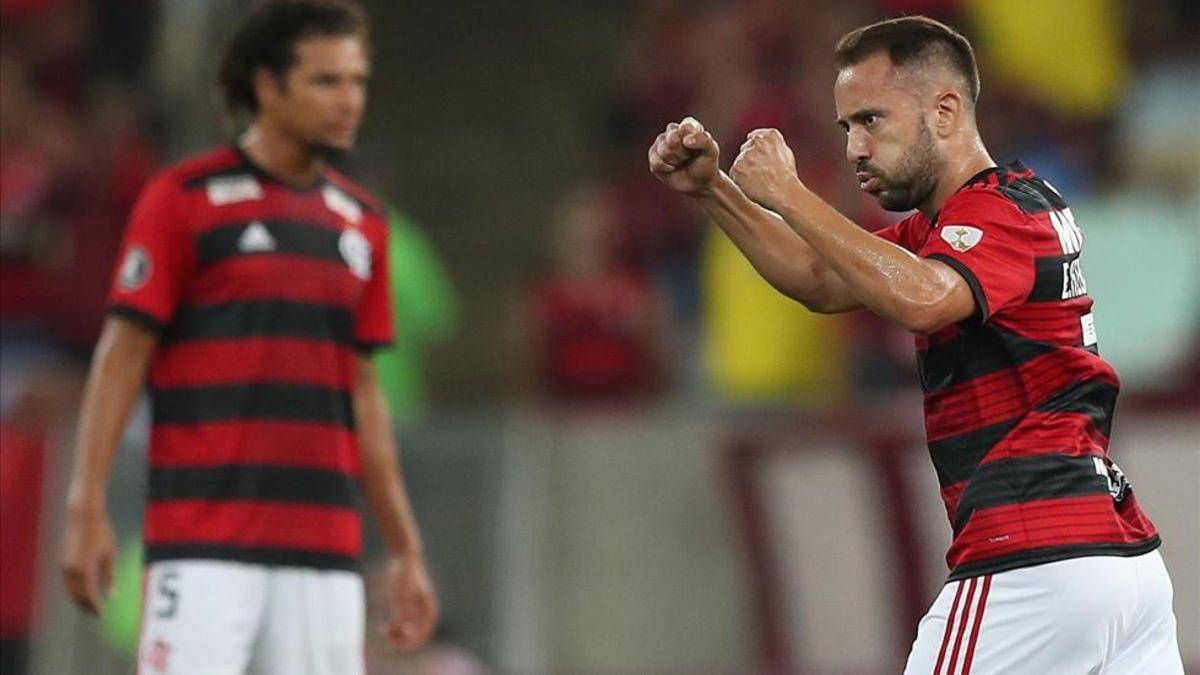 Flamengo se consolida como líder en su grupo