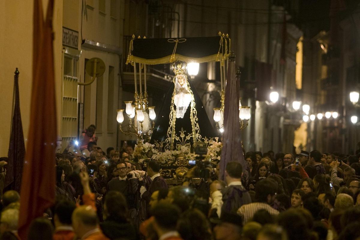 La Soledad durante la procesión del Encuentro de Xàtiva