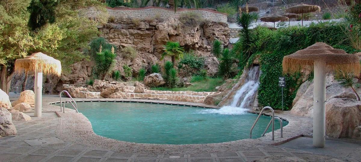 La piscina termal más grande de Andalucía está a dos horas de Málaga