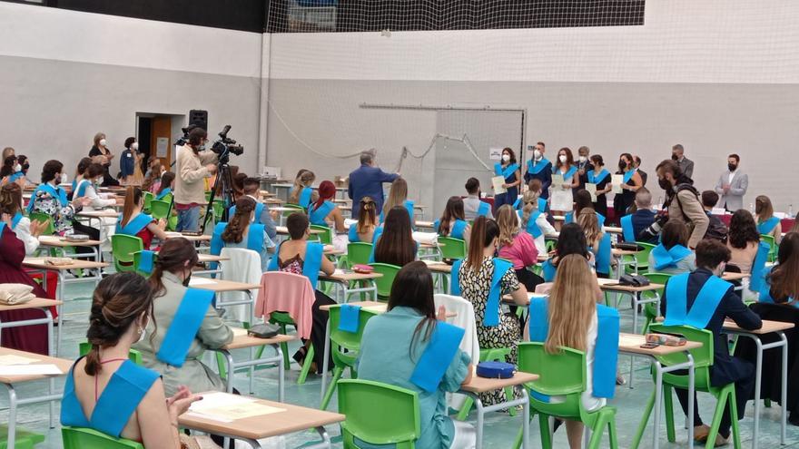 Vuelven las graduaciones a la Universidad de Oviedo tras la pandemia