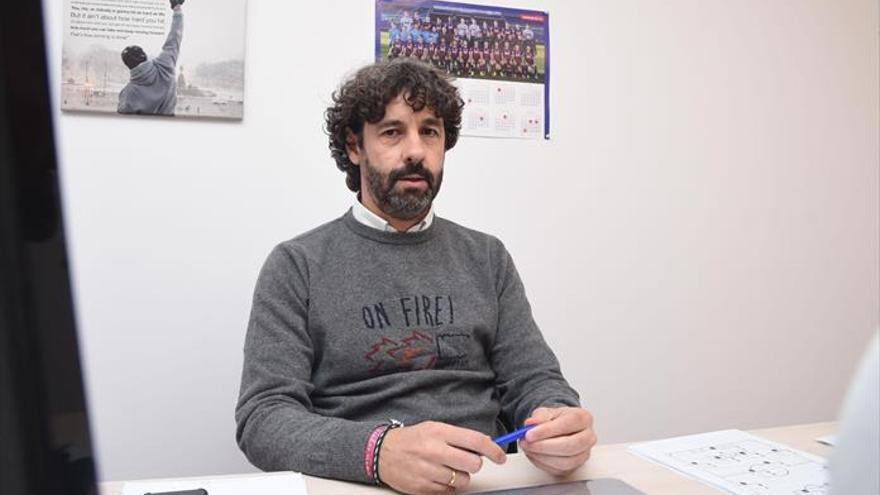 Emilio Vega deja de ser el director deportivo del Huesca