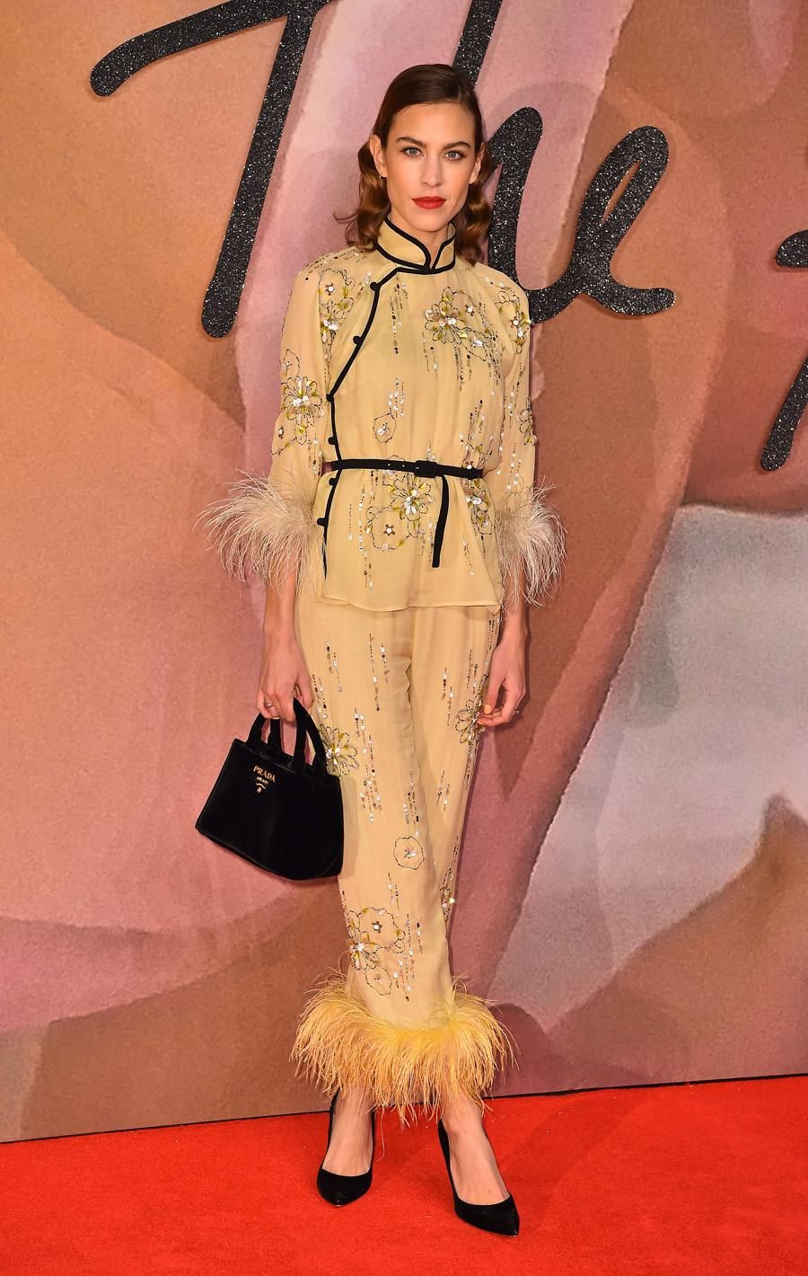 The Fashion Awards 2016, el espectacular look de Alex Chung