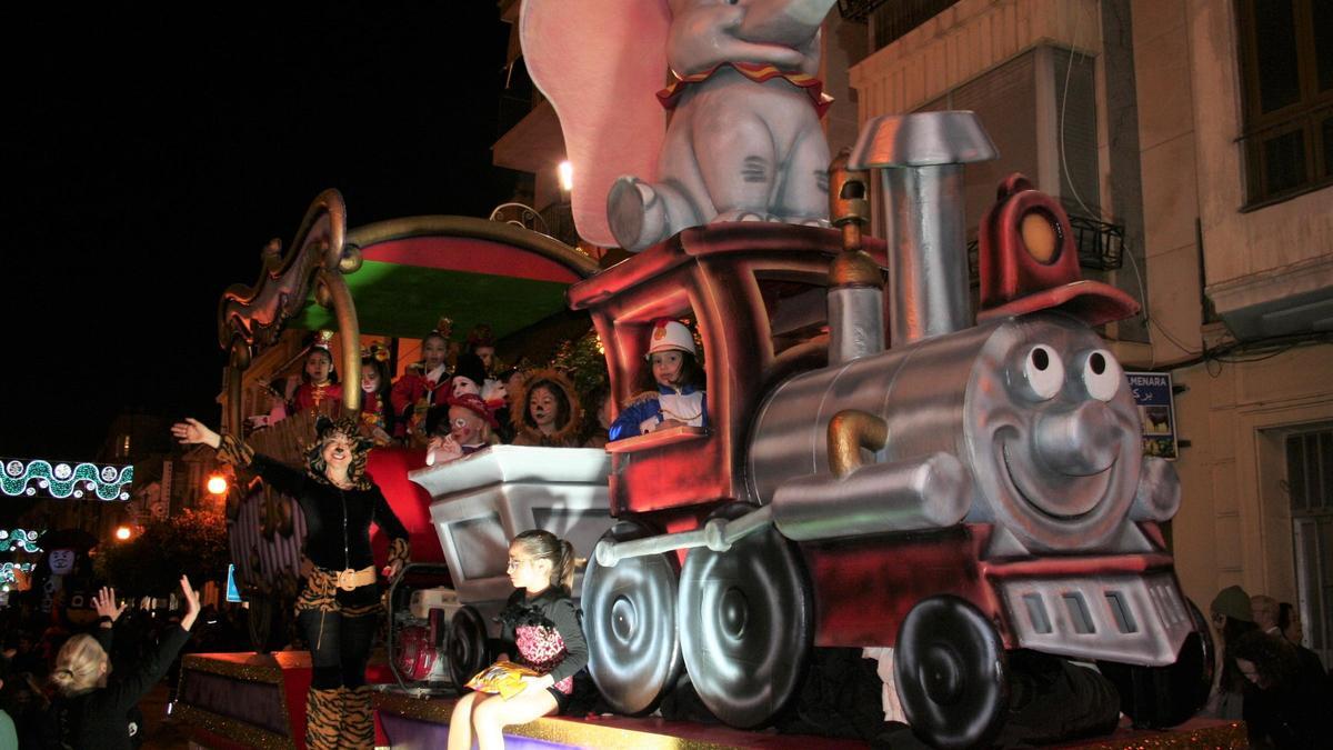 Entre las carrozas más divertidas estaba la de Dumbo.