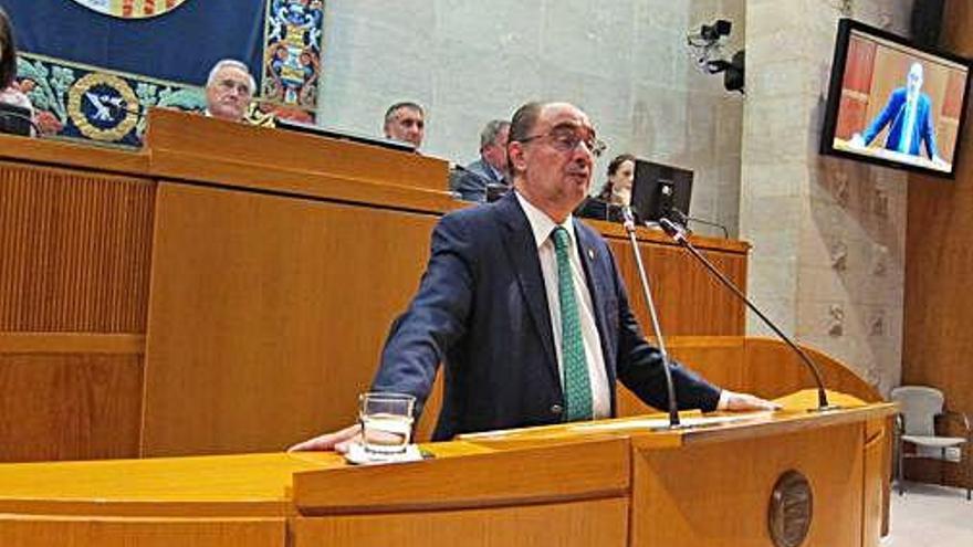 Lambán va ser reelegit president d&#039;Aragó gràcies al suport de cinc partits.