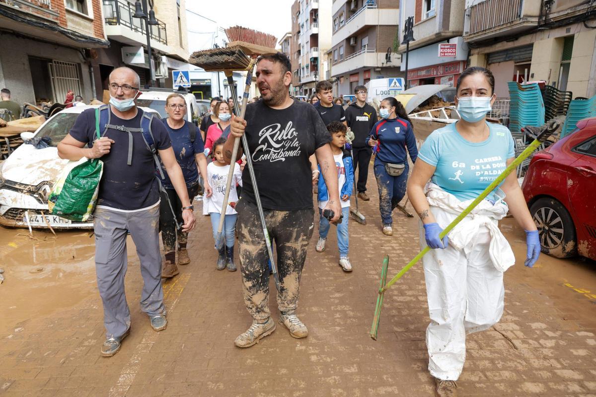 Voluntarios en Aldaia.