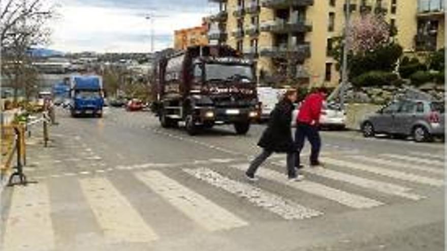 Nou semàfor en un pas de vianants a Blanes