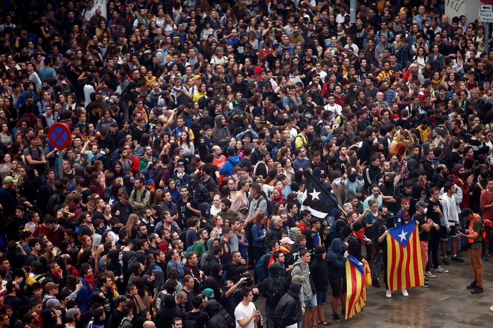 Tensión en El Prat tras la sentencia del ''procés''